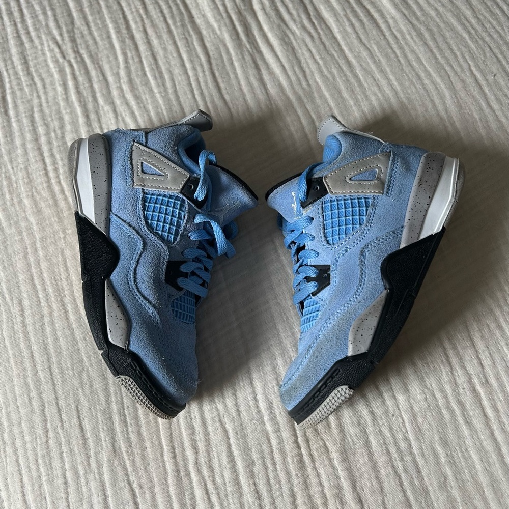 Jordan kids Blue and Gray Sneakers with High-Top Design